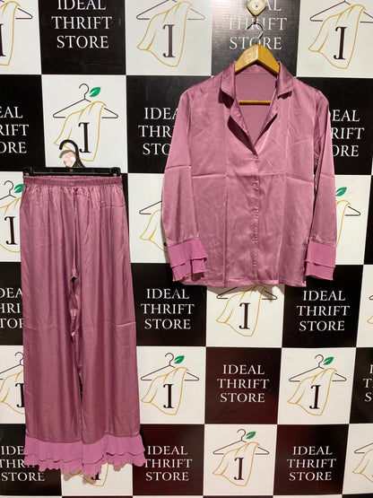 |XS| A5| DUSTY PINK SATIN 2-PIECE PAJAMA SET - BUTTON-DOWN SLEEPWEAR WITH PLEATED RUFFLE TRIMS