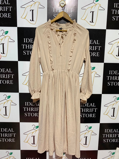 DAZY |M| BUST 18| A5| BEIGE PIN-TUCK & RUFFLE TRIM MAXI DRESS - TIE-NECK LONG-SLEEVE BOHO DRESS