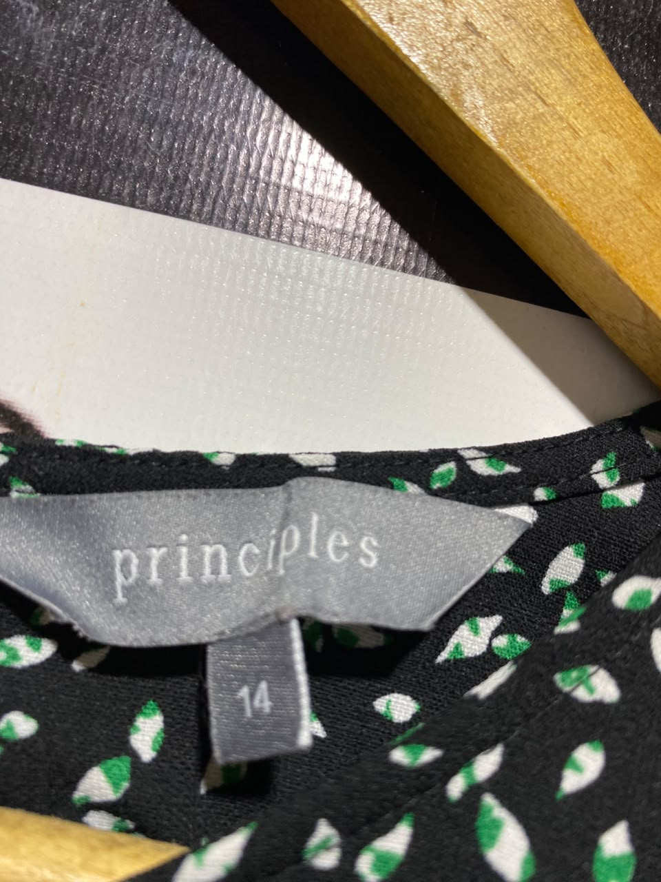 PRINCIPLE |L| BUST 20| A5| BLACK & GREEN SPECKLED PRINT BLOUSE - LONG SLEEVE CREW NECK CASUAL TOP