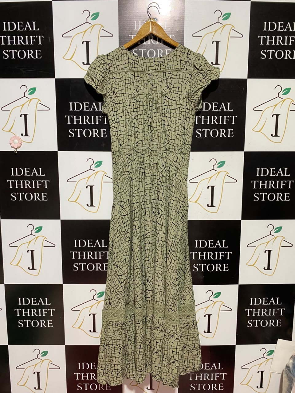 |M| BUST 16| A5| OLIVE GREEN ABSTRACT PRINT MAXI DRESS - LACE TRIM BUTTON-FRONT CAP-SLEEVE DRESS