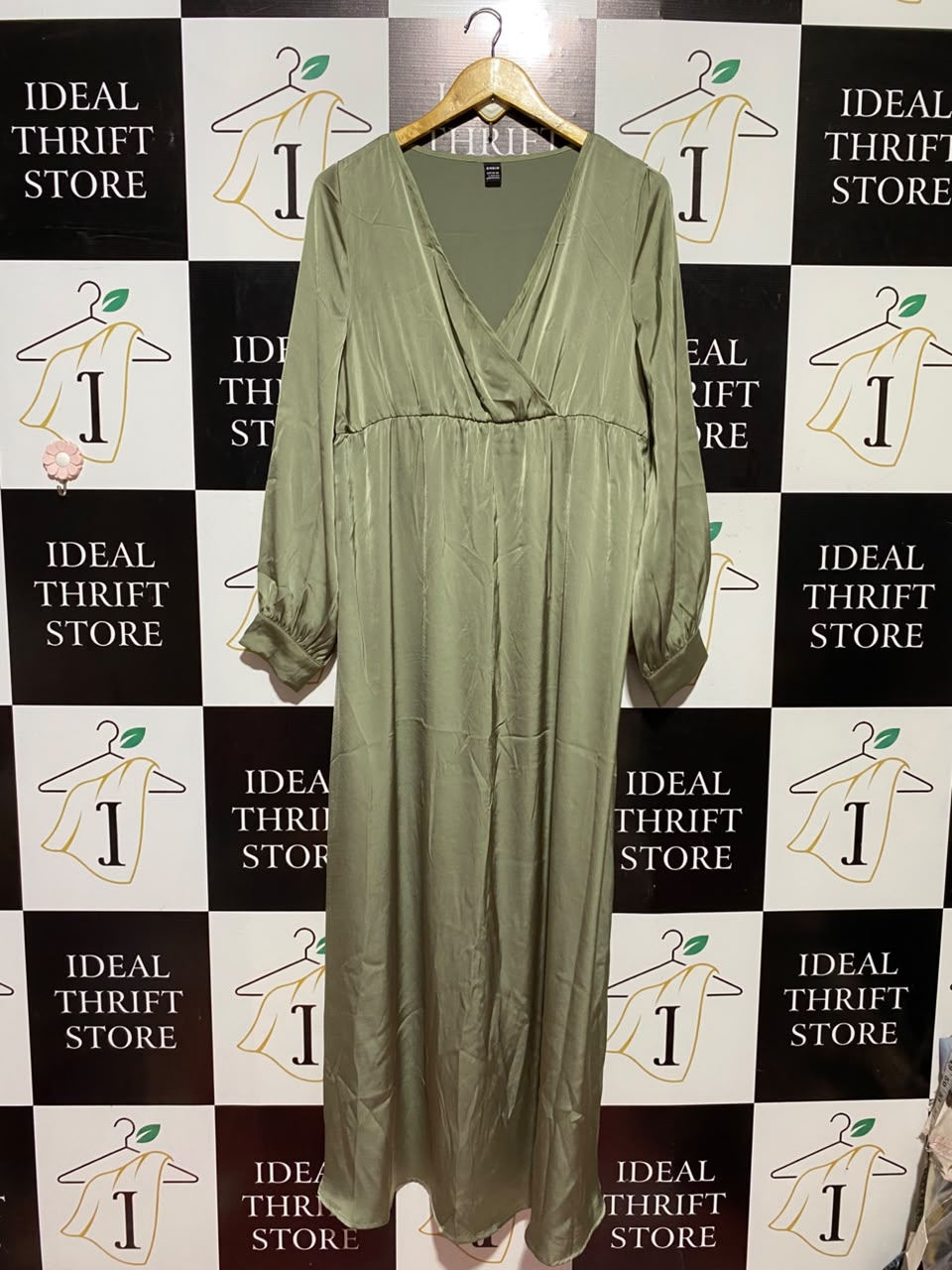 SHEIN |L| BUST 19| A6| SAGE GREEN SATIN SURPLICE V-NECK MAXI DRESS