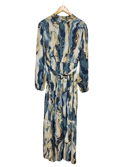 SHEIN CURVE |XL| BUST 22| A6| BLUE AND BEIGE ABSTRACT MARBLE PRINT BELTED TIERED MAXI DRESS