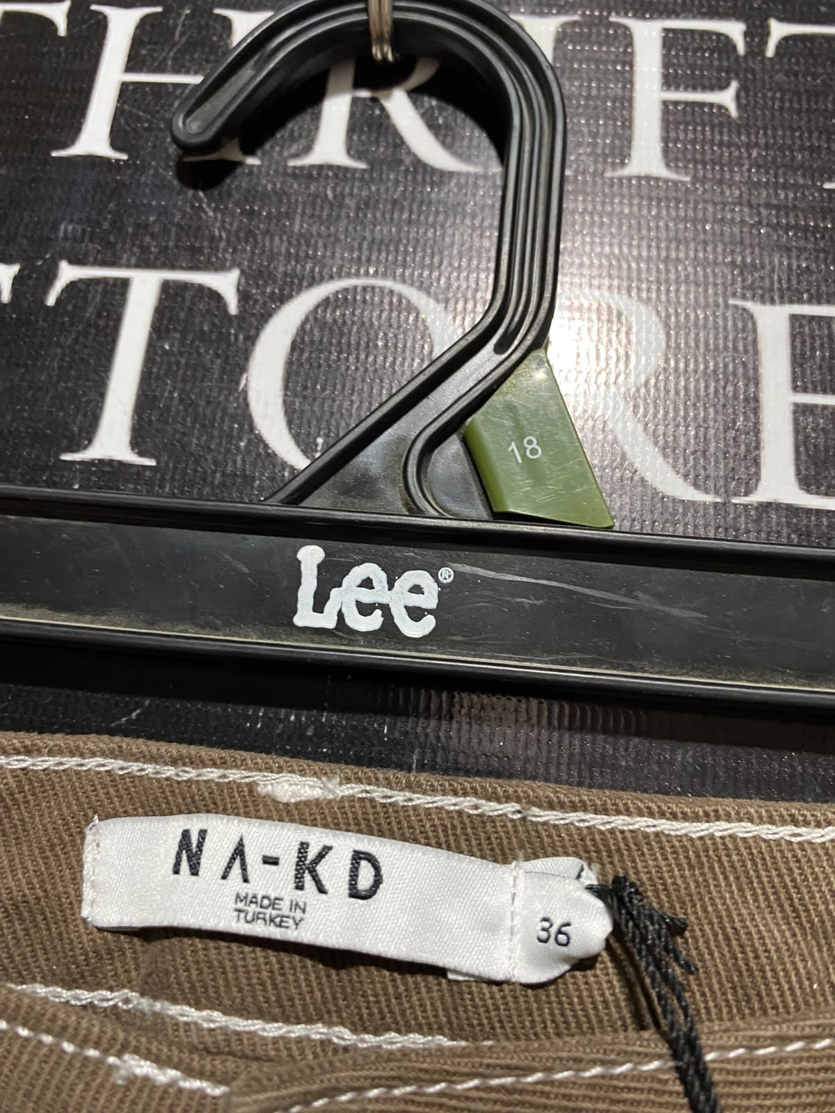 NA KD |XL| WAIST 32| A7| STYLISH BROWN STRAIGHT-LEG JEANS WITH CONTRAST STITCHING