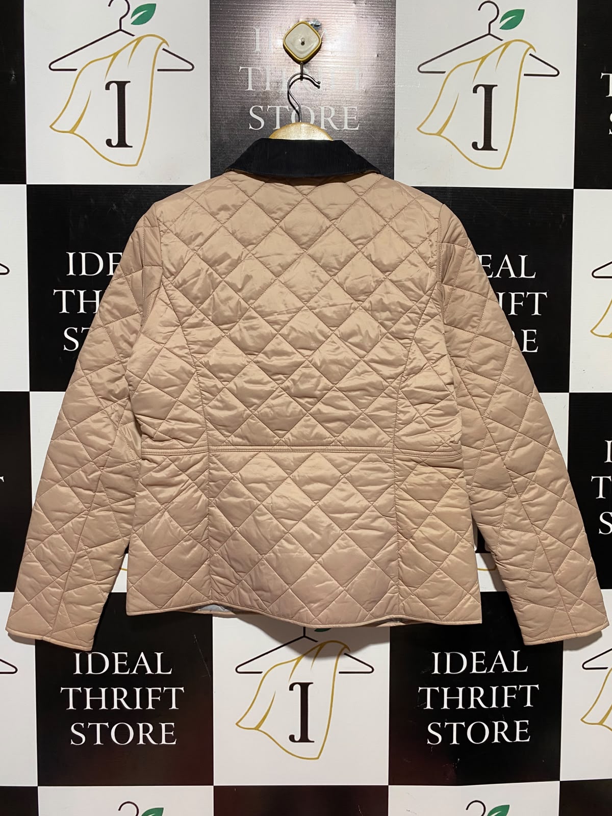 BARBOUR |S| BUST 19| A7| DIAMOND QUILTED JACKET WITH CONTRAST CORDUROY COLLAR