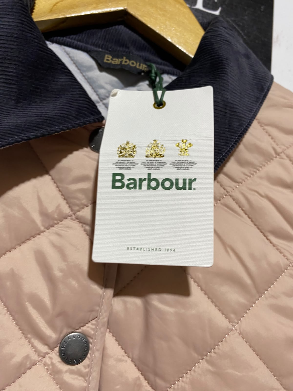 BARBOUR |S| BUST 19| A7| DIAMOND QUILTED JACKET WITH CONTRAST CORDUROY COLLAR