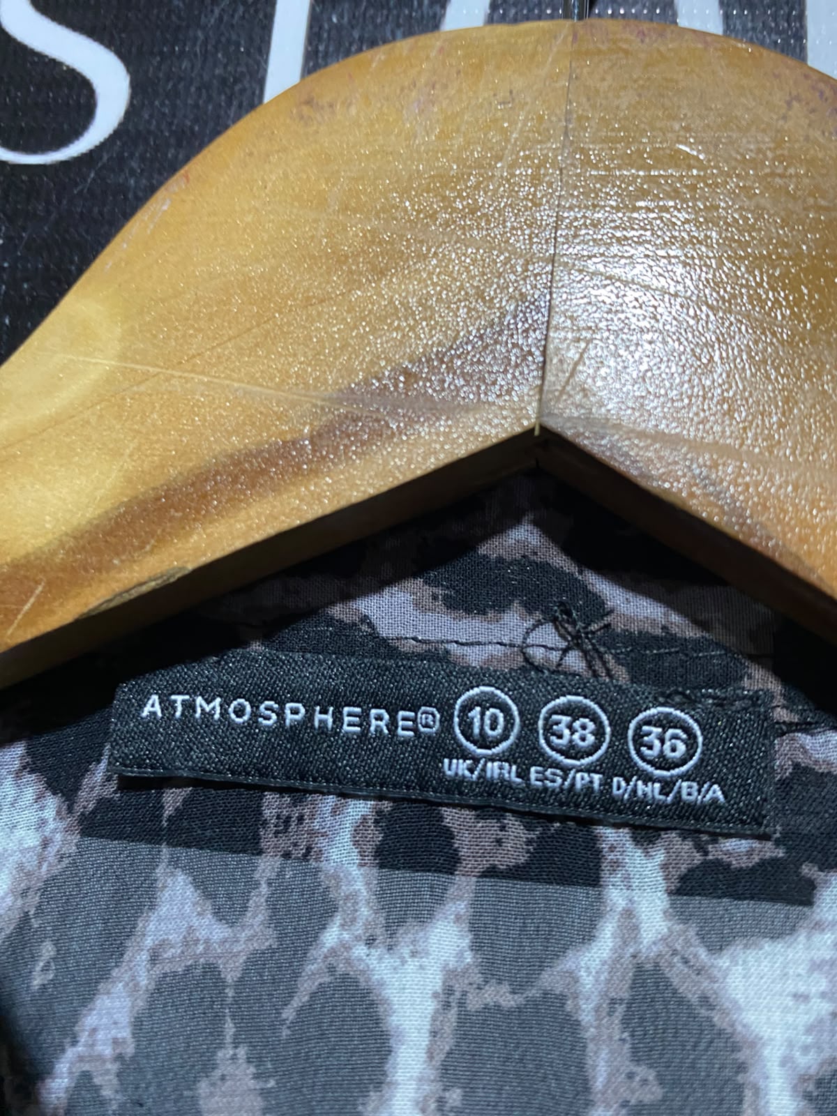 ATMOSPHERE |S| BUST 17| A7| CHIC LEOPARD PRINT SHORT-SLEEVE BUTTON-DOWN CHIFFON BLOUSE