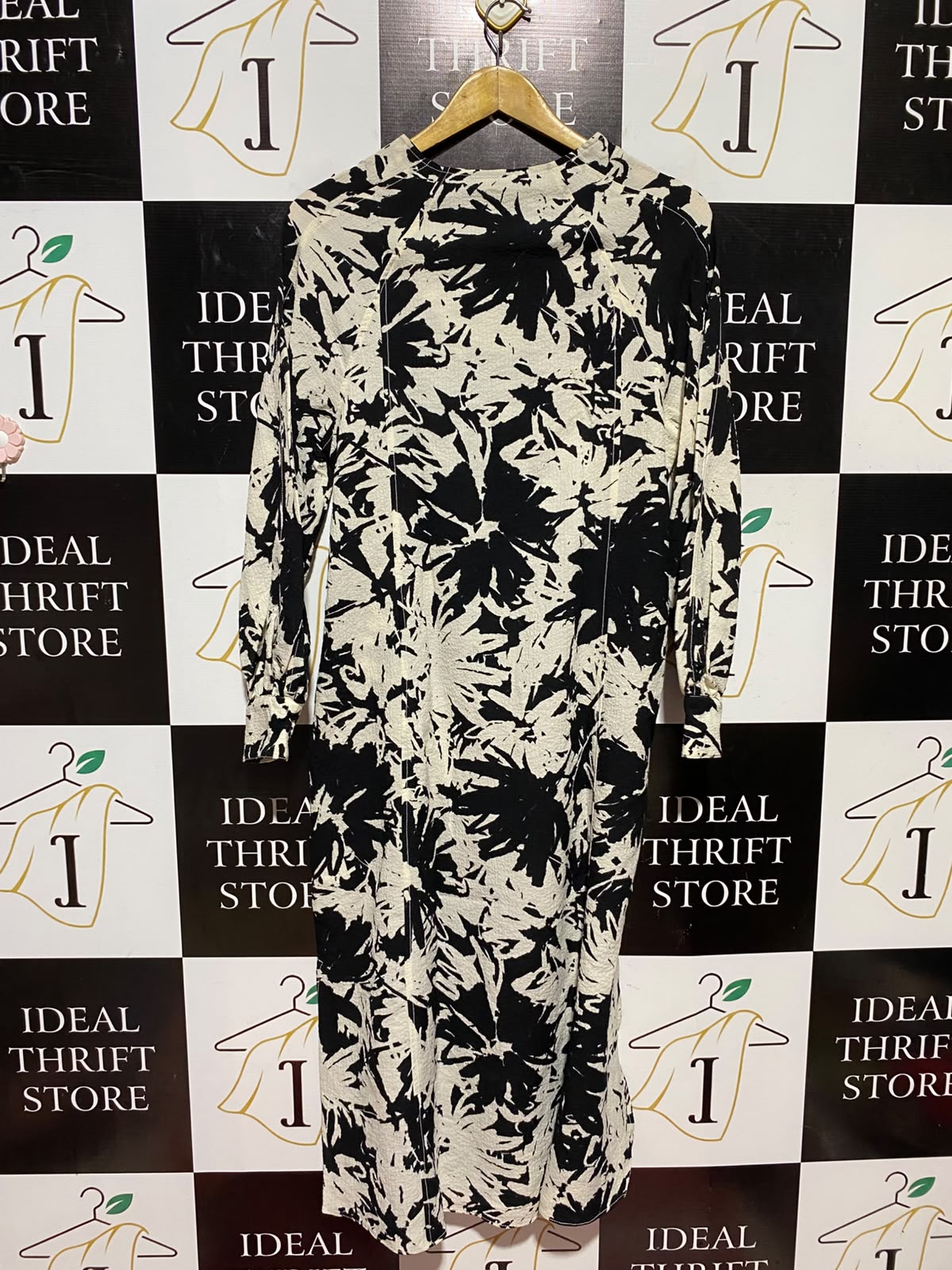 NEXT |S| BUST 18| A7| MONOCHROME ABSTRACT FLORAL PRINT V-NECK MAXI DRESS