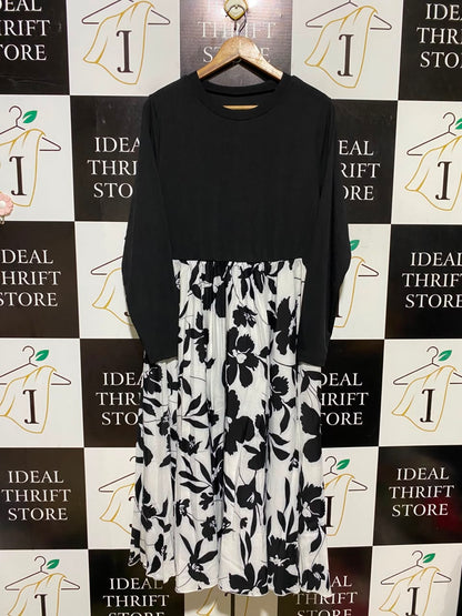 SHEIN CURVE |XL| BUST 19| A7| BLACK SOLID RIB-KNIT AND FLORAL PRINT CONTRAST MAXI DRESS