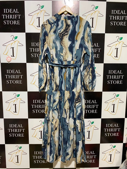 SHEIN CURVE |XL| BUST 22| A6| BLUE AND BEIGE ABSTRACT MARBLE PRINT BELTED TIERED MAXI DRESS