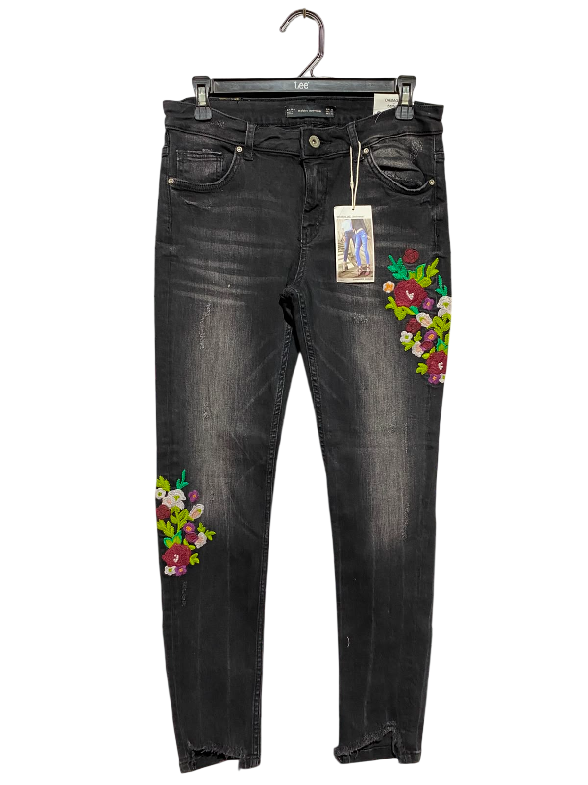 ZARA |L| WAIST 30| A8| FLORAL EMBROIDERED WASHED BLACK SKINNY JEANS