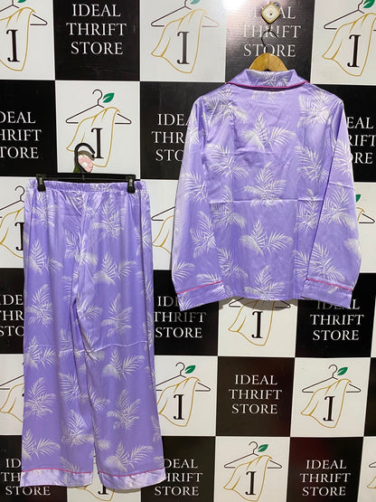 F&F |L| A8| LILAC TROPICAL LEAF PRINT SATIN LONG SLEEVE PAJAMA SET