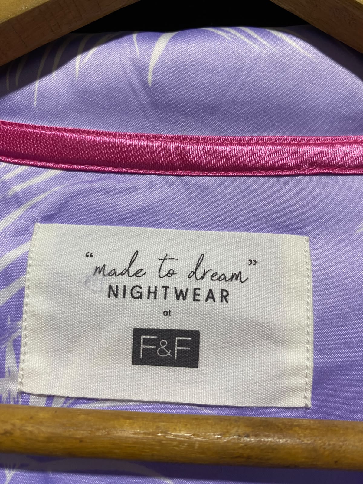 F&F |L| A8| LILAC TROPICAL LEAF PRINT SATIN LONG SLEEVE PAJAMA SET