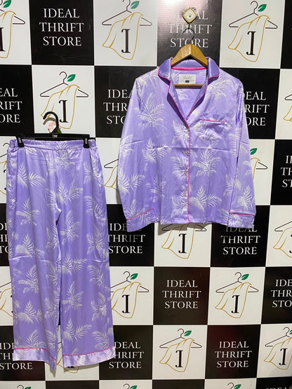 F&F |L| A8| LILAC TROPICAL LEAF PRINT SATIN LONG SLEEVE PAJAMA SET
