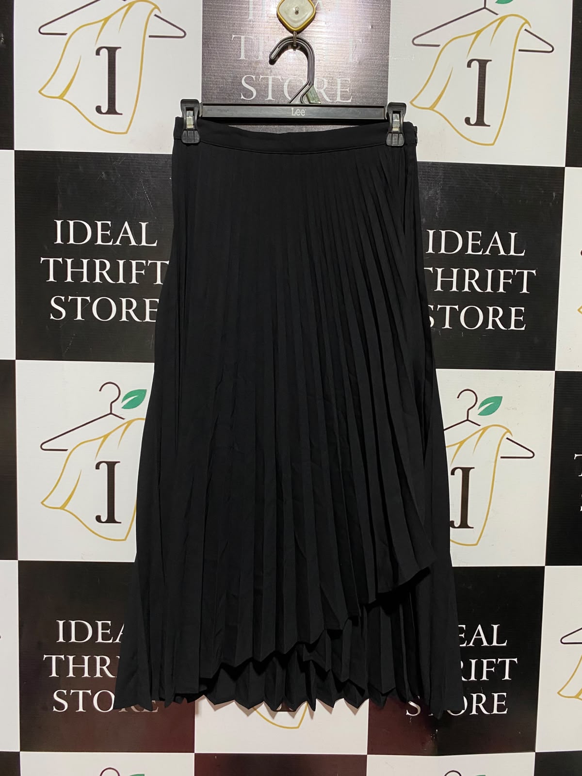 F&F |S| WAIST 26| A8| BLACK PLEATED ASYMMETRICAL MIDI SKIRT