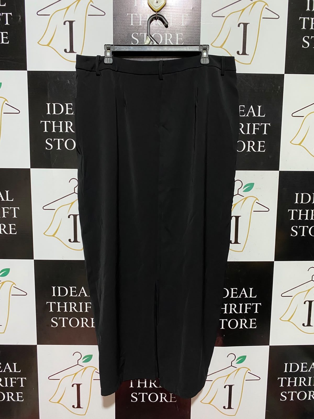 PRETTYLITTLE THING |XL| WAIST 36| A8| BLACK HIGH-WAISTED MAXI TAILORED SKIRT