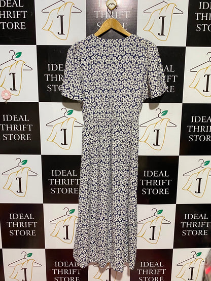 PARIS AYELIER |M| BUST 17| A8| NAVY AND WHITE DAISY FLORAL PRINT BUTTON-FRONT MIDI DRESS