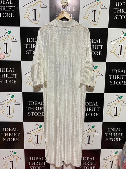 |M| BUST FREE| A8| OFF-WHITE CRINKLE SATIN COLLARED MAXI DRESS