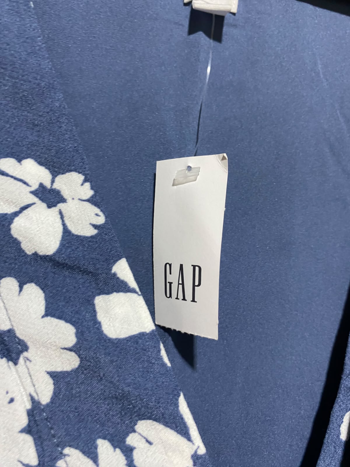 GAP |M| BUST 18| A8| BLUE AND WHITE FLORAL PRINT BUTTON-SIDE WRAP MIDI DRESS