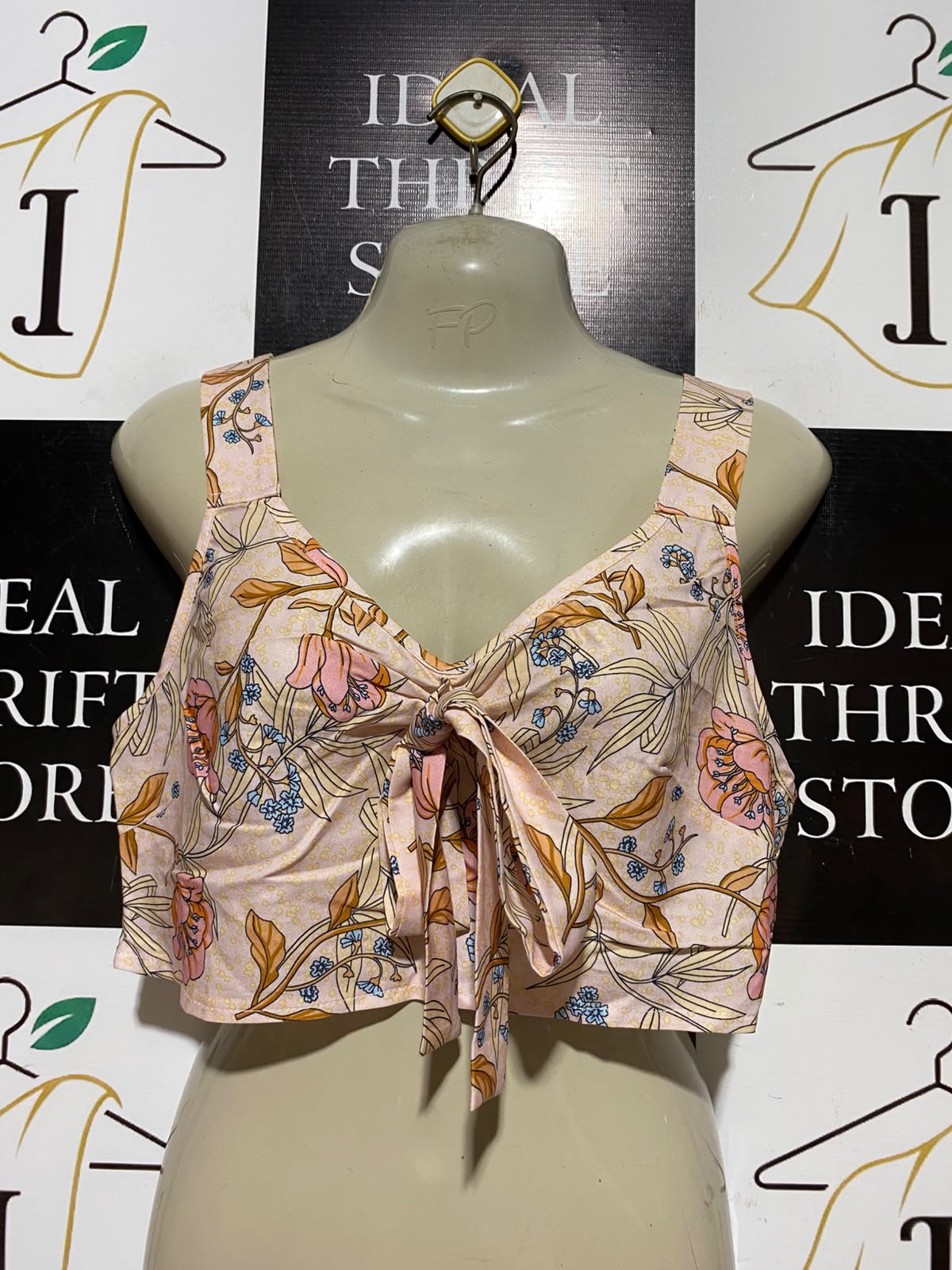 SHEIN VCAY |M| BUST 17| A8| BLUSH PINK FLORAL FRONT-TIE CAMI CROP TOP