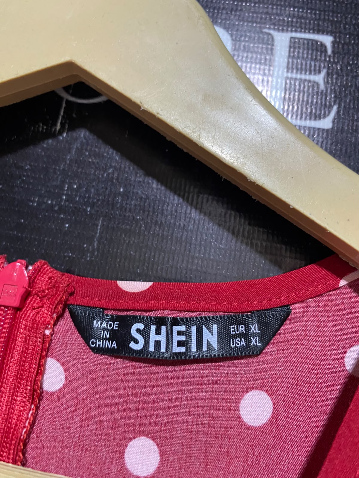 SHEIN |XL| BUST 19| A8| WOMEN'S RED & WHITE POLKA DOT V-NECK MIDI DRESS