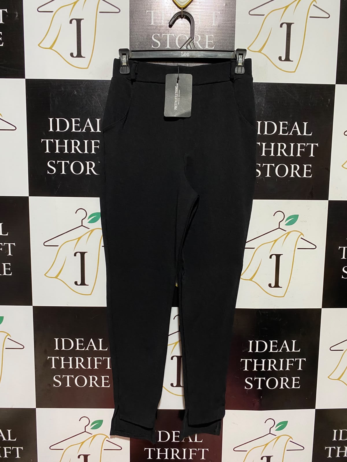 PRETTYLITTLE THING |S| WAIST 26| A9| HIGH-WAISTED SLIM FIT TROUSERS - BLACK