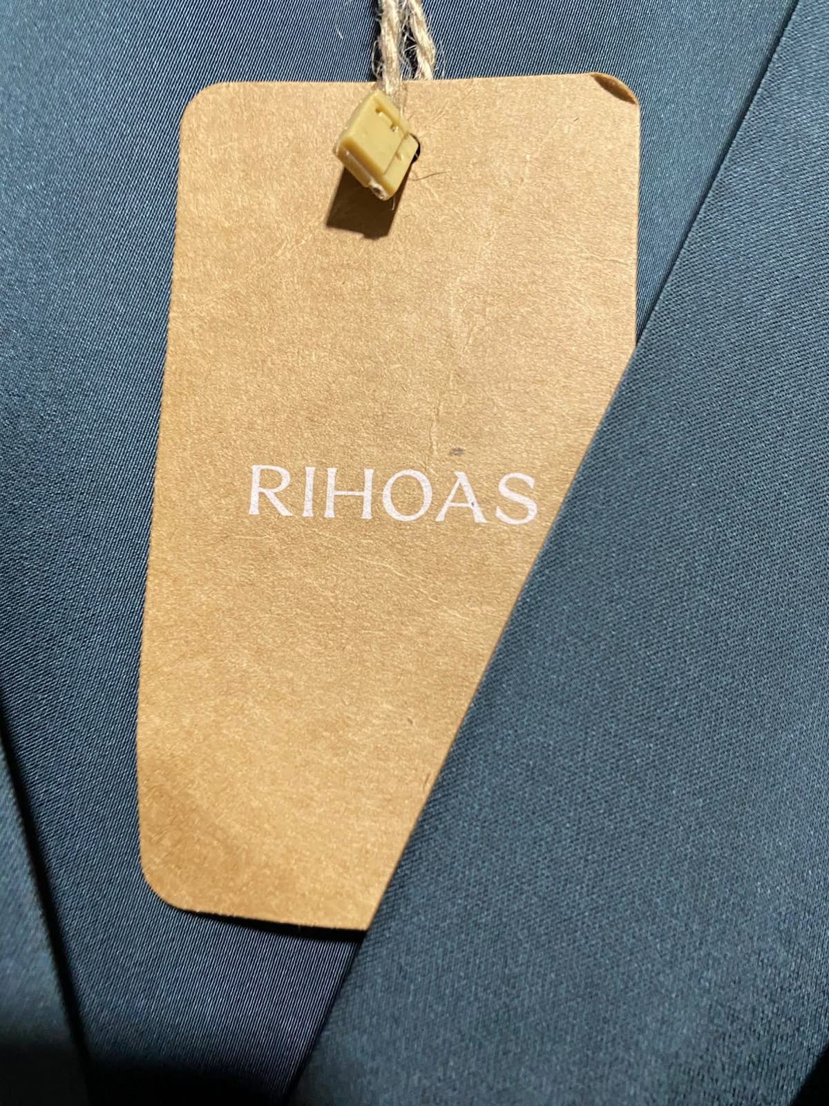 RIHOAS |S| BUST FREE| A9| SATIN V-NECK SHORT SLEEVE MAXI DRESS - EMERALD GREEN