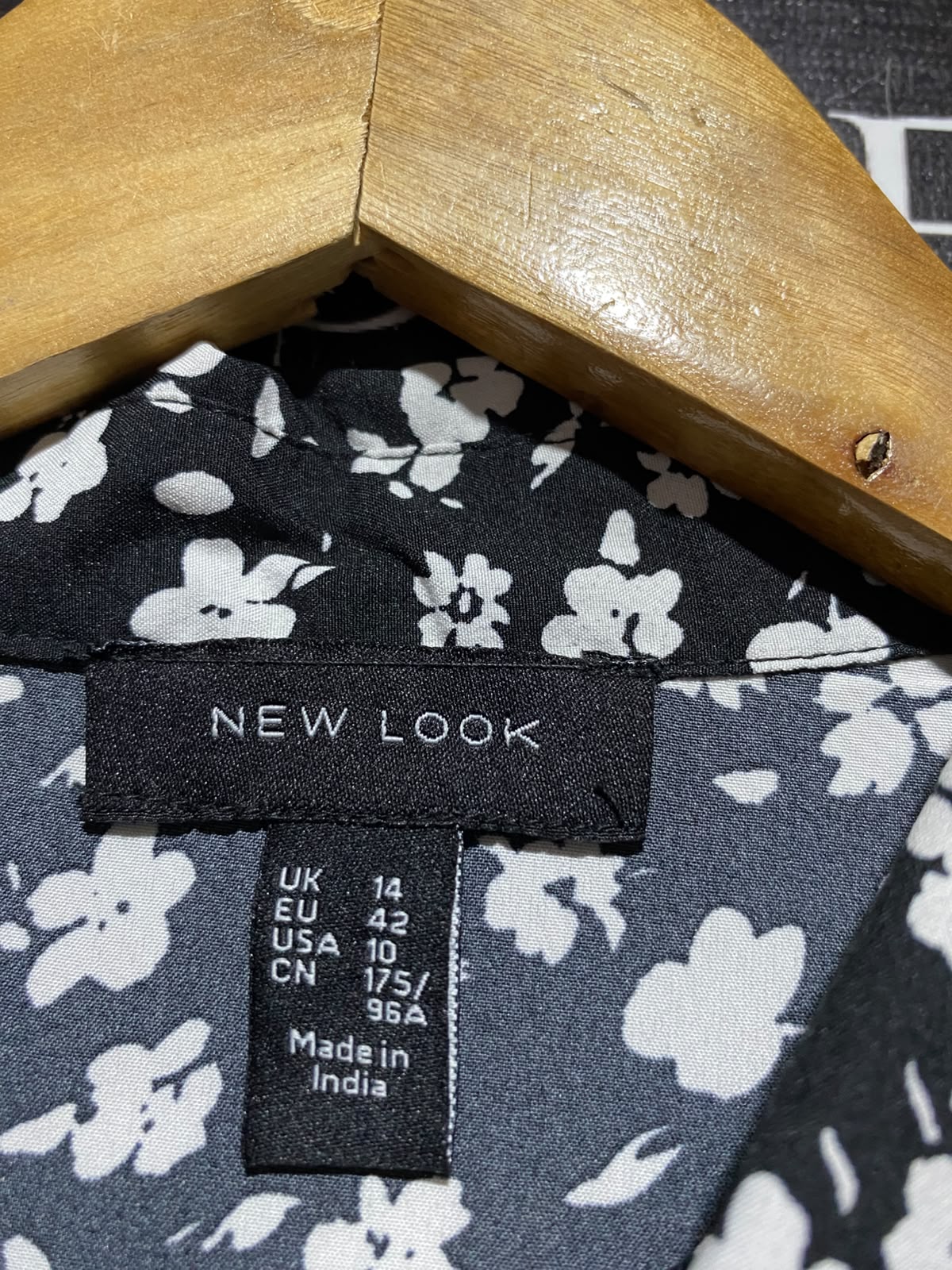 NEW LOOK |L| BUST 20| A9| DITSY FLORAL PRINT TIERED SHIRT DRESS - BLACK & WHITE