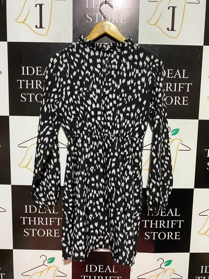 SHEIN |M| BUST 18| A9| ABSTRACT PRINT HIGH-NECK LONG SLEEVE MINI DRESS - BLACK & WHITE