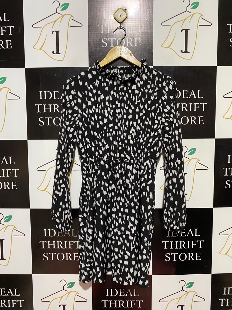 SHEIN |M| BUST 18| A9| ABSTRACT PRINT HIGH-NECK LONG SLEEVE MINI DRESS - BLACK & WHITE