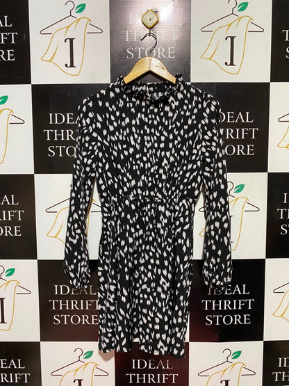 SHEIN |M| BUST 18| A9| ABSTRACT PRINT HIGH-NECK LONG SLEEVE MINI DRESS - BLACK & WHITE