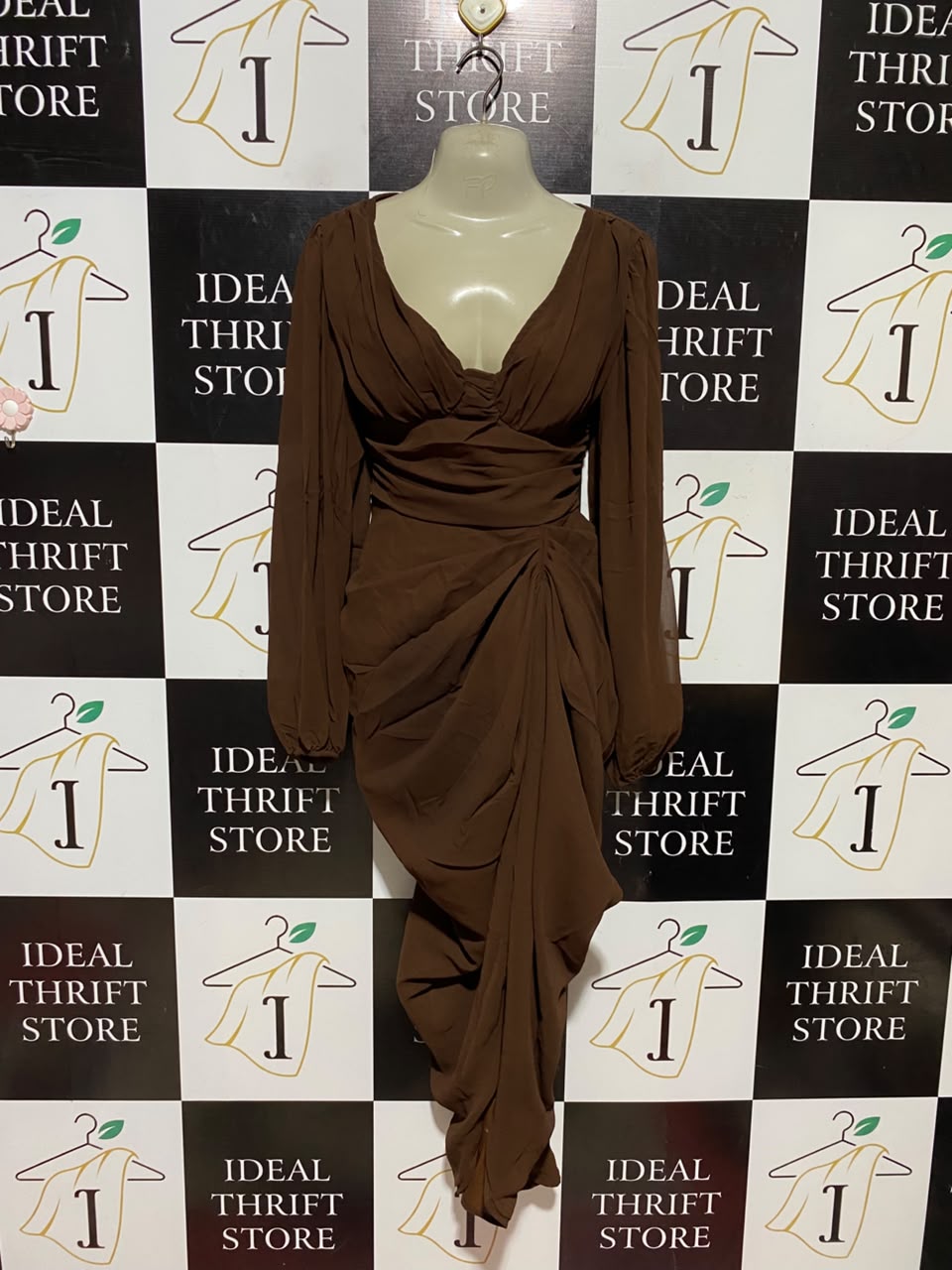 PRETTYLILLTE THING |S| BUST 15| A9| RUCHED LONG-SLEEVE DRAPED MAXI DRESS - CHOCOLATE BROWN