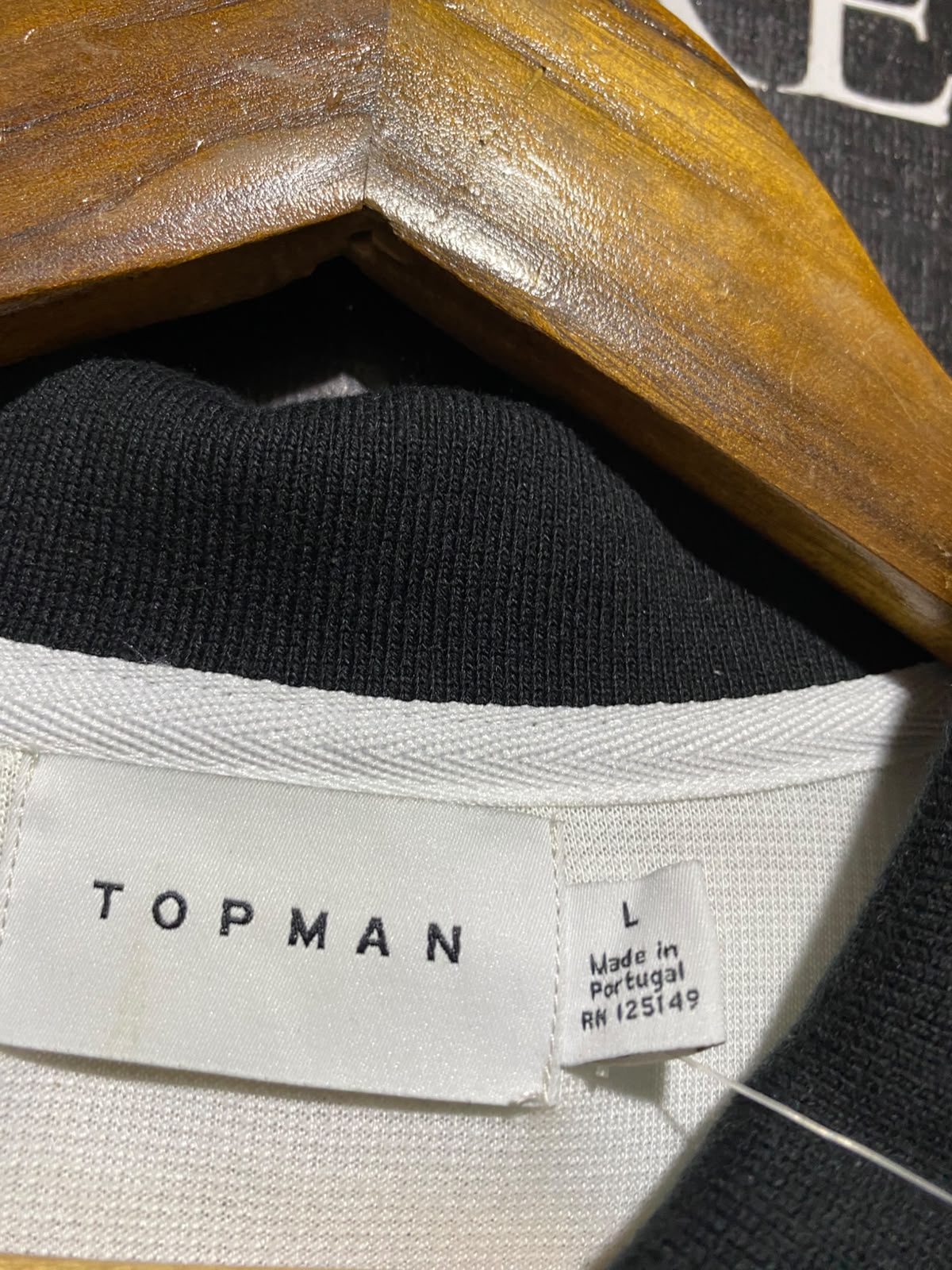 TOPMAN |L| BUST 22| A8| STRIPED KNIT ZIP POLO SHIRT - WHITE MULTI