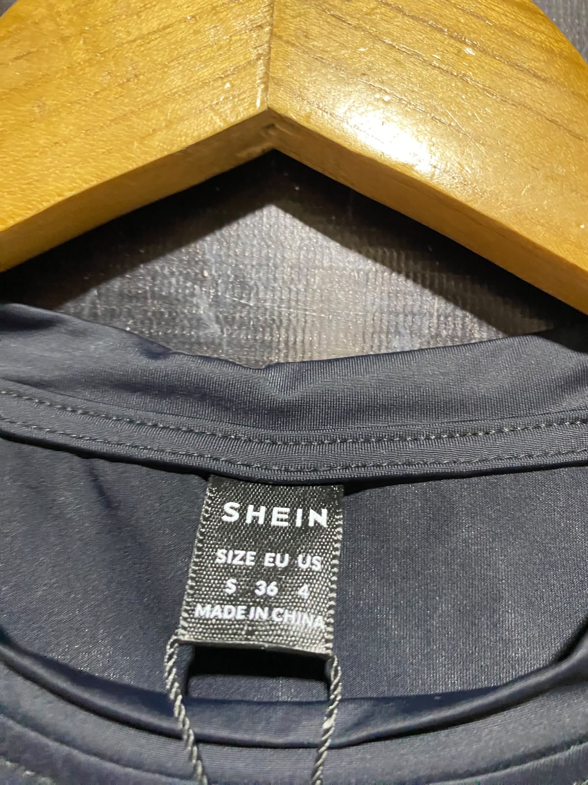 SHEIN BAE |S| BUST 15| A8| BASIC FITTED CREW NECK CROP T-SHIRT - MIDNIGHT BLACK