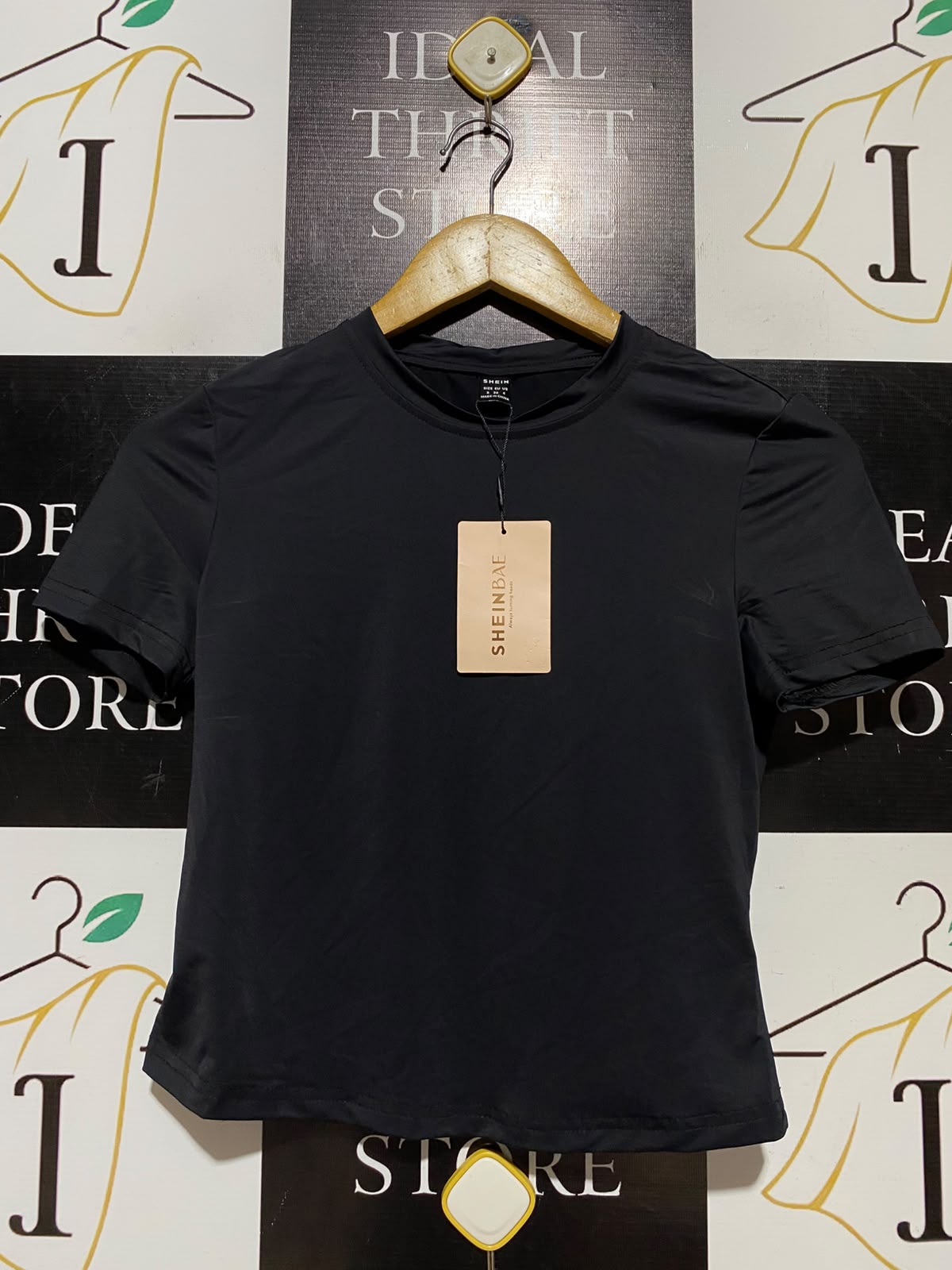 SHEIN BAE |S| BUST 15| A8| BASIC FITTED CREW NECK CROP T-SHIRT - MIDNIGHT BLACK