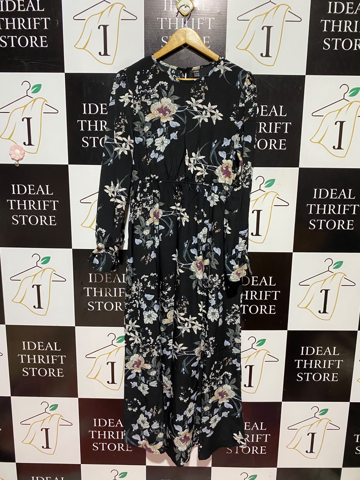 SHEIN |L| BUST 20| A11| FLORAL PRINT LONG SLEEVE MAXI DRESS - BLACK