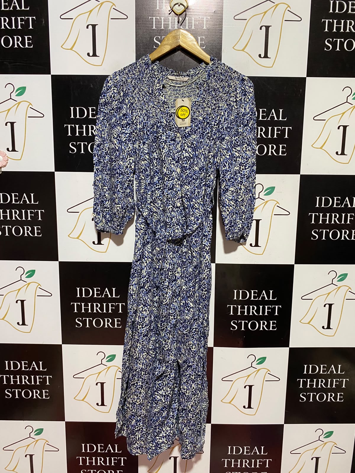 TU WOMAN |M| BUST 18| A11| FLORAL PRINT SMOCKED BUTTON-DOWN MAXI DRESS - BLUE & WHITE