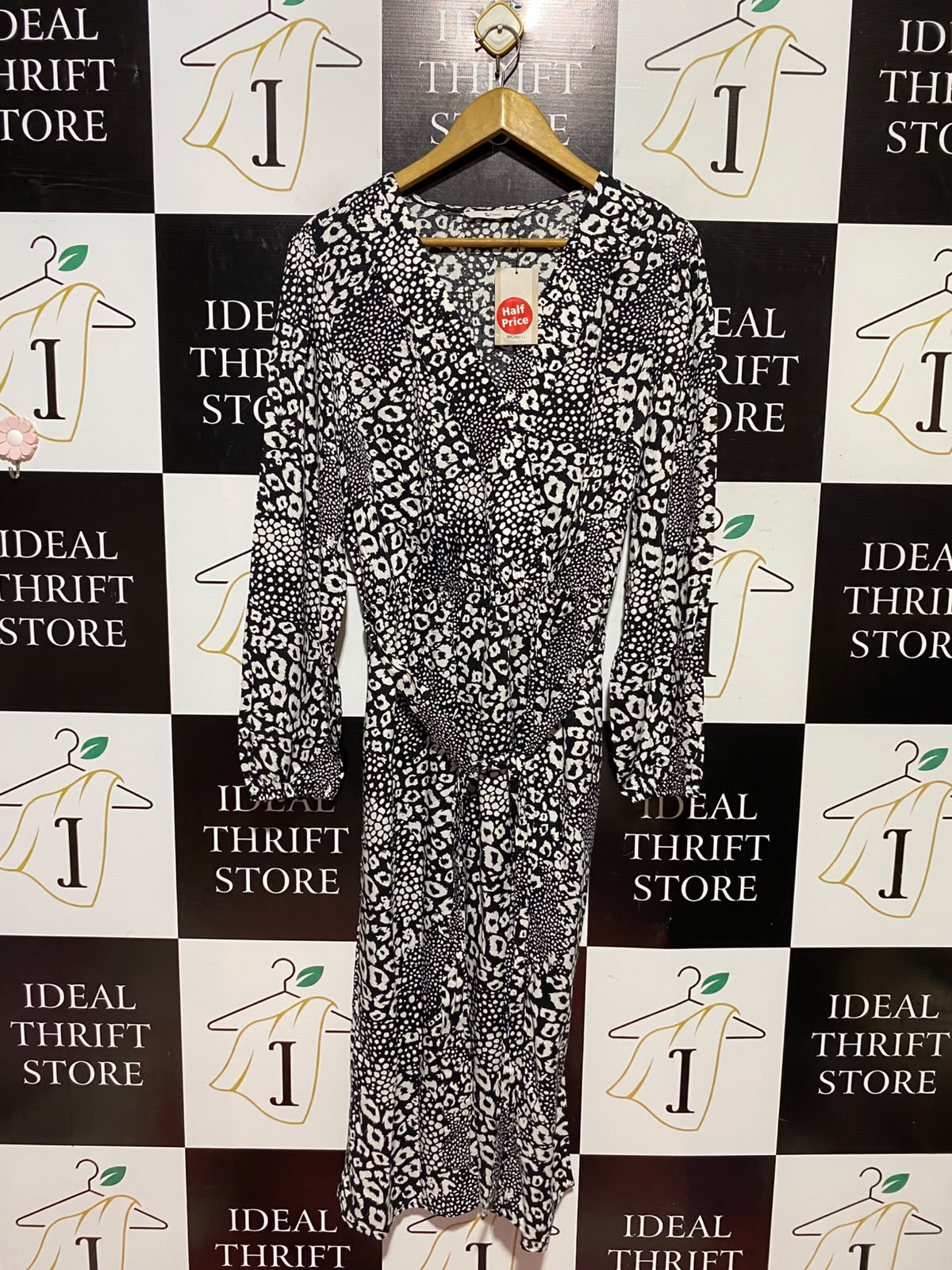 TU WOMAN |L| BUST 20| A11| MONOCHROME ANIMAL PRINT SURPLICE LONG SLEEVE MAXI DRESS - BLACK & WHITE