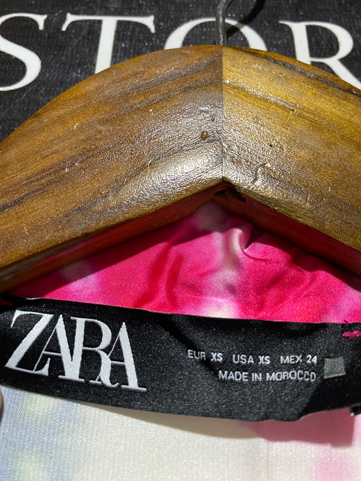 ZARA |XS| BUST 19| A11| VIBRANT TIE-DYE ABSTRACT SATIN BELTED SHIRT - PINK & BLUE