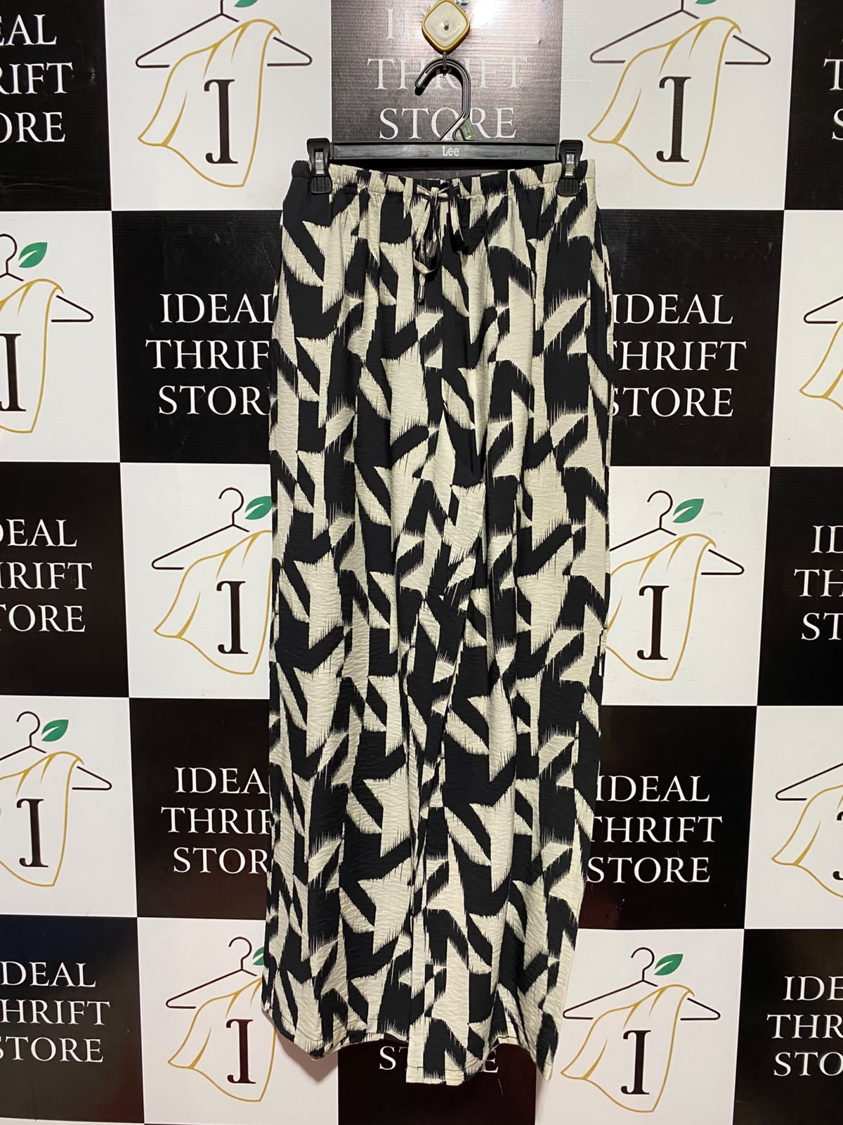 GEORGE |S| WAIST 26| A9| GEOMETRIC ABSTRACT PRINT WIDE-LEG TROUSERS - BLACK & CREAM