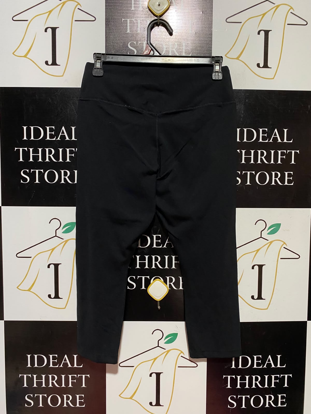 NIKE |S| WAIST 26| A9| HIGH-WAISTED CAPRI ATHLETIC LEGGINGS - BLACK