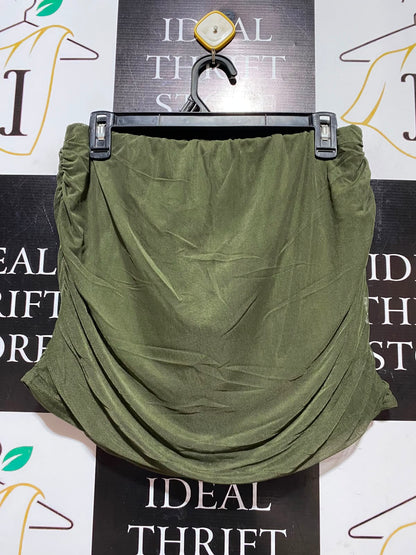 PRETTYLITTLE THING |M| BUST 28| A9| RUCHED MESH STRAPLESS BANDEAU TOP - OLIVE GREEN