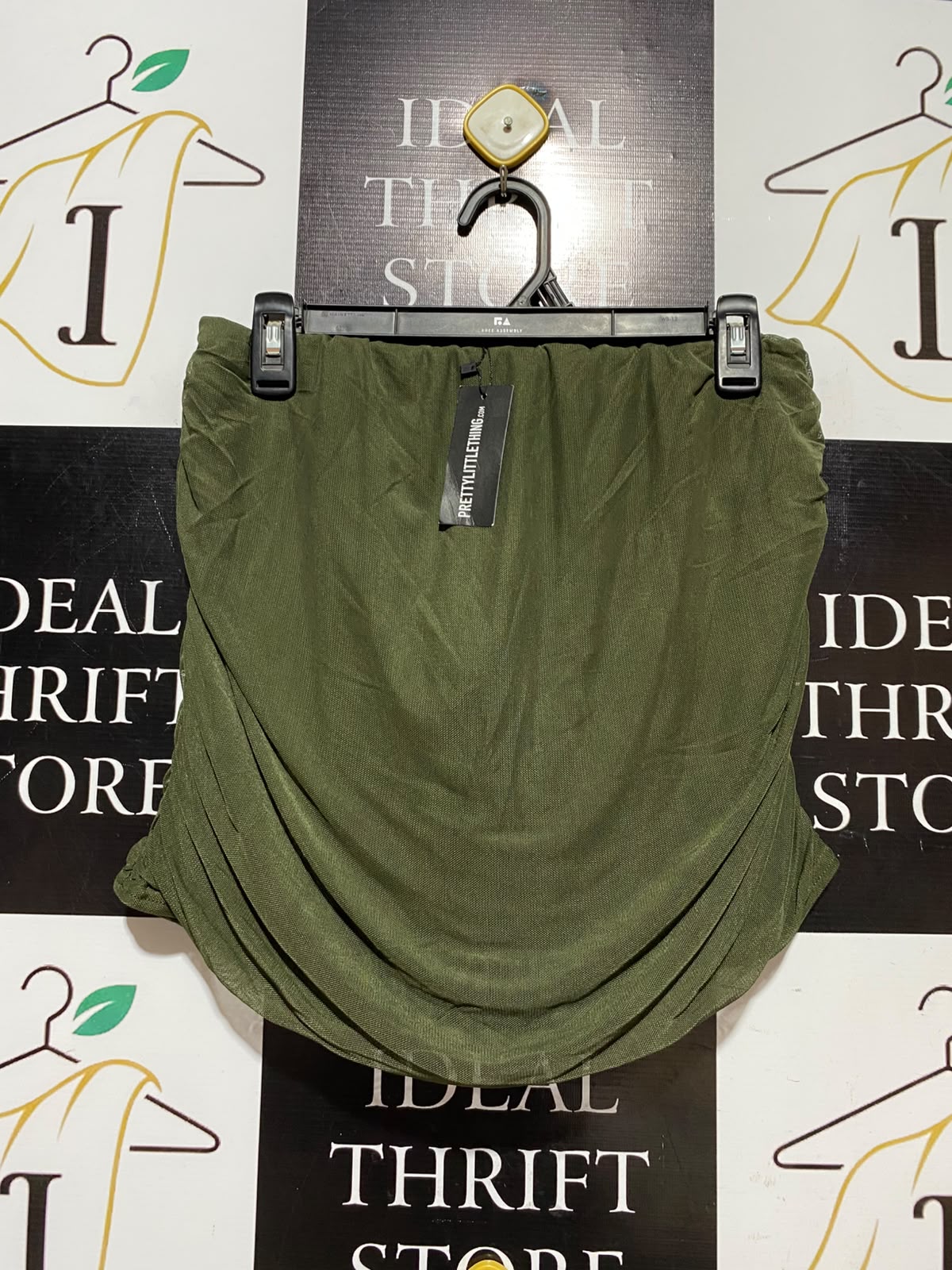 PRETTYLITTLE THING |M| BUST 28| A9| RUCHED MESH STRAPLESS BANDEAU TOP - OLIVE GREEN