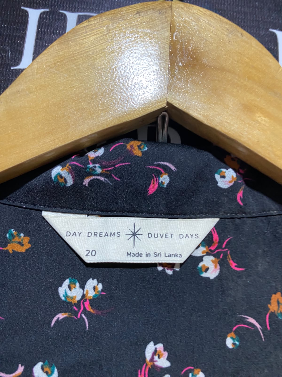 M&S |L| A9| WOMEN'S FLORAL SATIN SHORT SLEEVE PYJAMA SET - BLACK