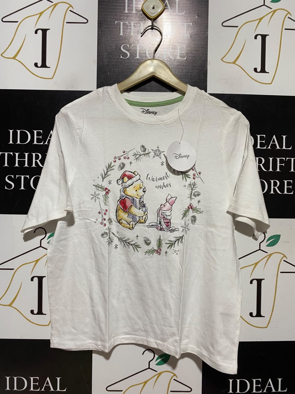 DISNEP |S| BUST 19| A9| WINNIE THE POOH & PIGLET CHRISTMAS T-SHIRT - WHITE
