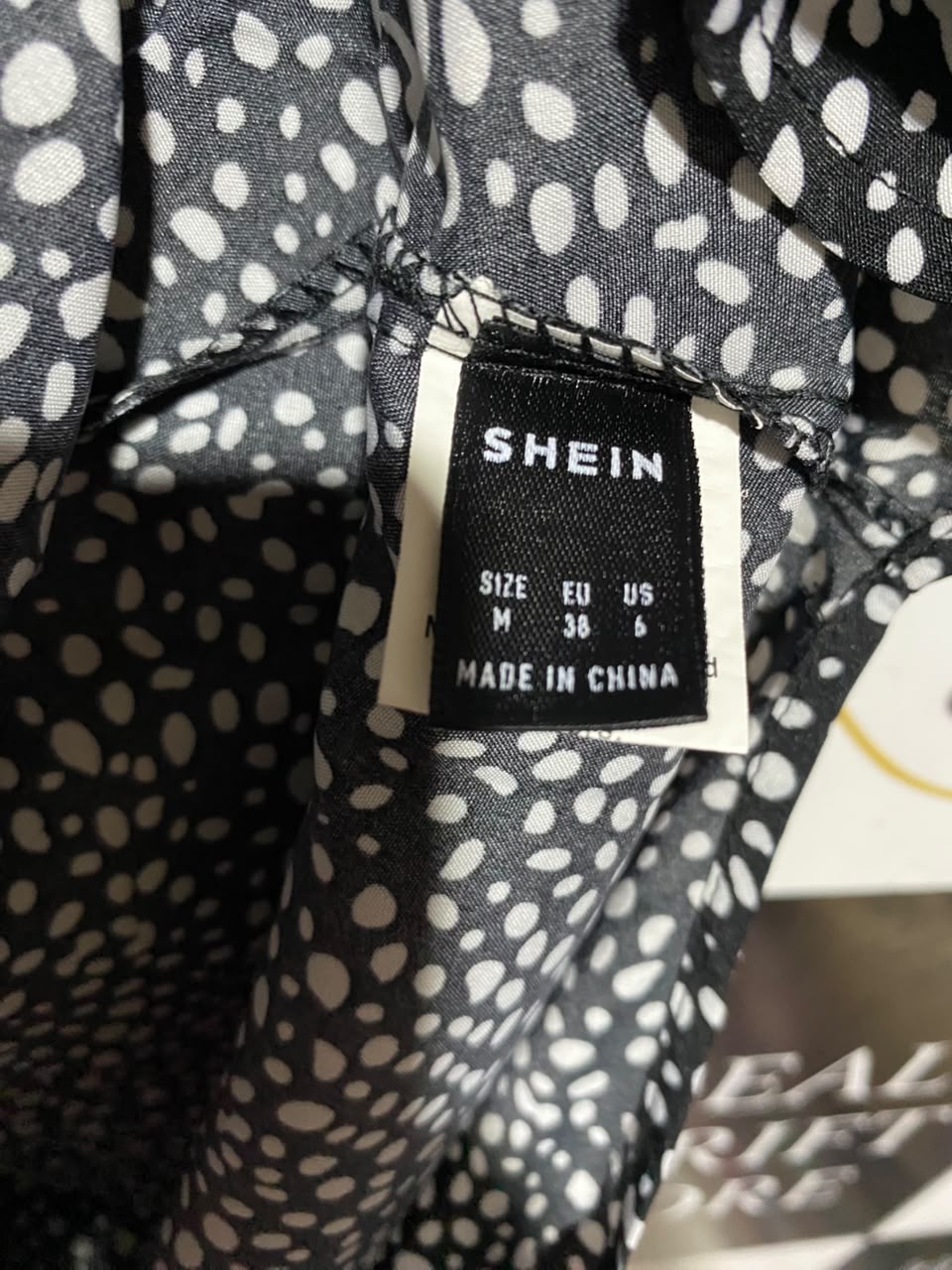 SHEIN |M| BUST 17| A11| WOMEN'S BLACK & WHITE SPECKLED ANIMAL PRINT ELASTIC WAIST MIDI DRESS
