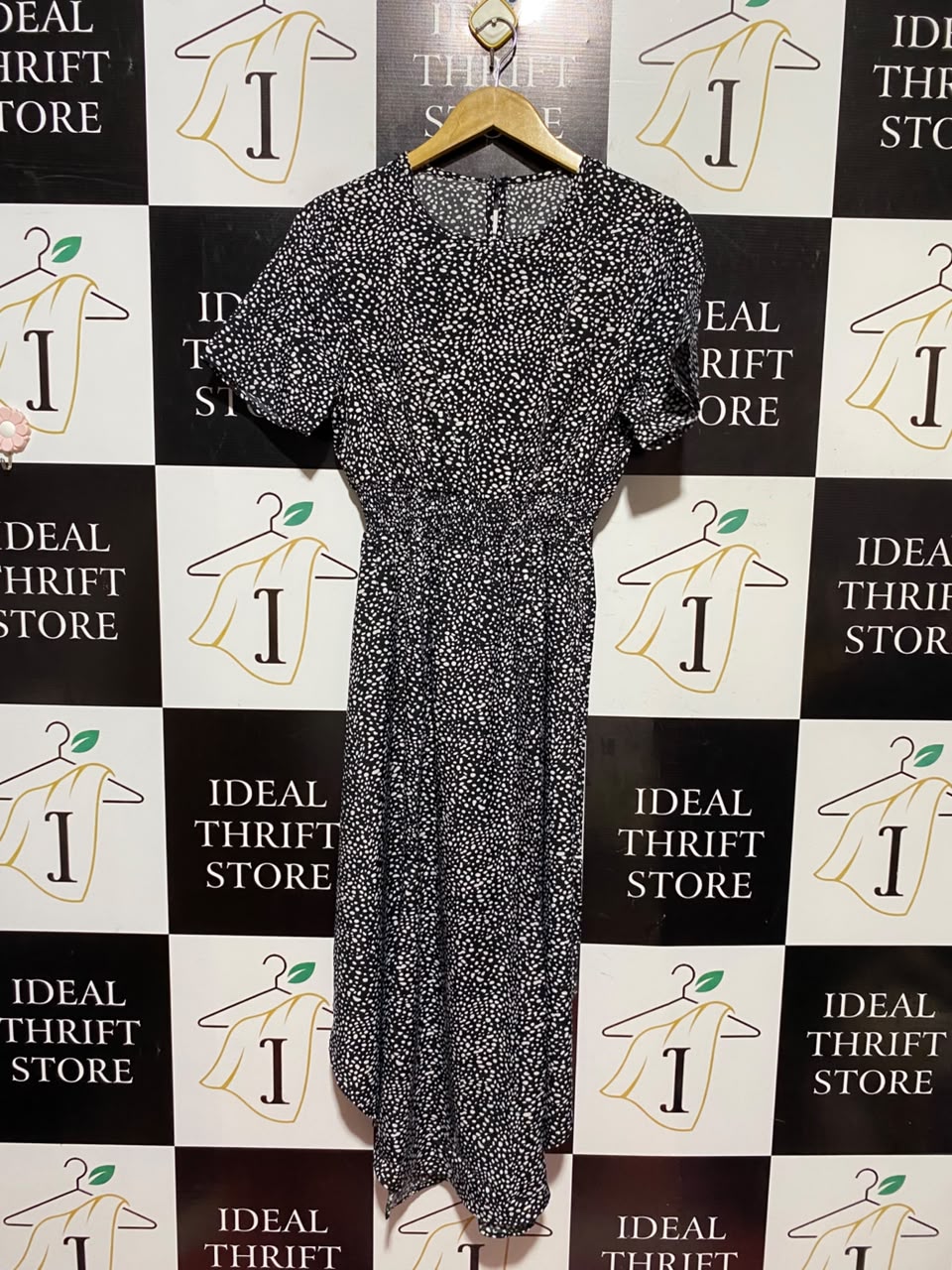 SHEIN |M| BUST 17| A11| WOMEN'S BLACK & WHITE SPECKLED ANIMAL PRINT ELASTIC WAIST MIDI DRESS