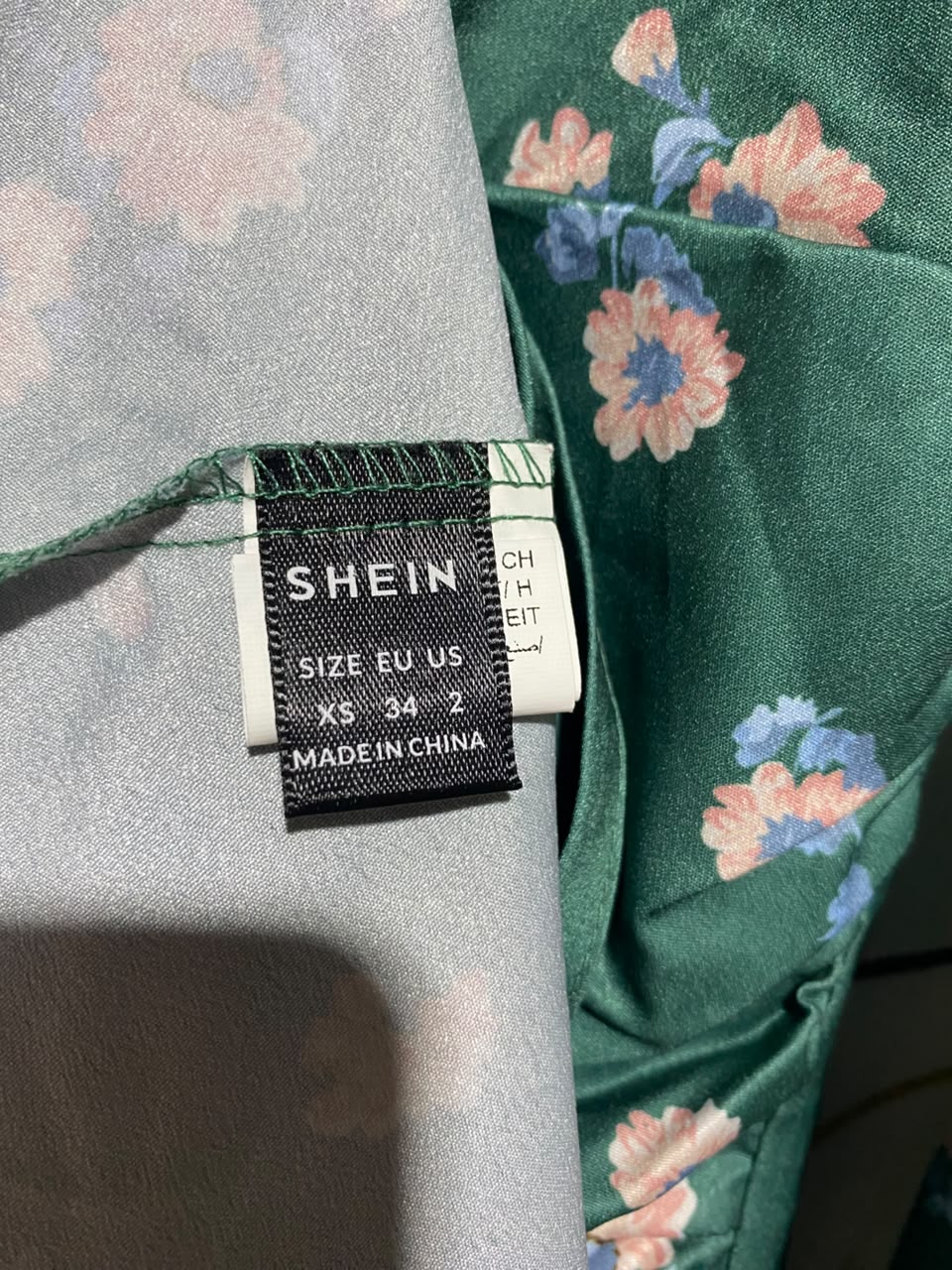 SHEIN |XS| BUST 15| A13| EMERALD GREEN FLORAL RUCHED MAXI DRESS - LONG SLEEVE TIERED DRESS