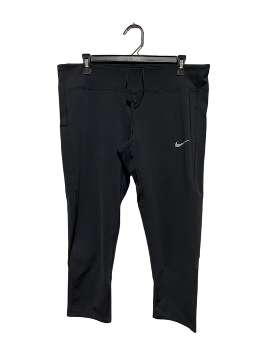 NIKE |XL| WAIST 34| A14| ACTIVEWEAR CROPPED LEGGINGS / CAPRI PANTS - BLACK