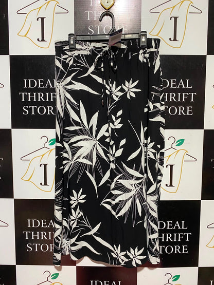|L| WAIST 32| A14| WOMEN'S TROPICAL PALM LEAF PRINT MAXI SKIRT - BLACK & WHITE