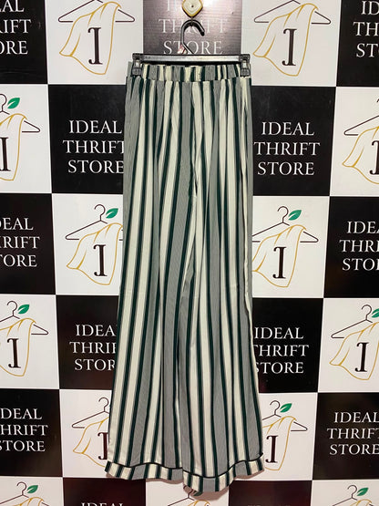 PRETTYLITTLE THING |XS| WAIST 24| A14| WOMEN'S VERTICAL STRIPED HIGH-WAISTED WIDE-LEG TROUSERS - DARK GREEN & CREAM